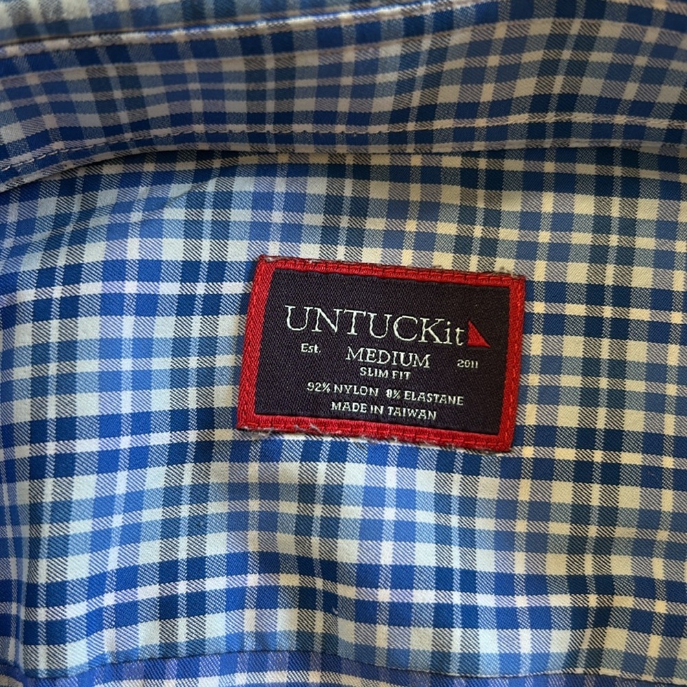 UNTUCKit short sleeve button down shirt.  M - Picture 7 of 7